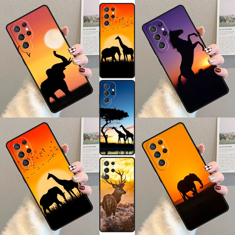 Elephant Deer Horse Giraffe Sunset Phone Case For Samsung Galaxy S23 S21 S20 FE S24 S22 Ultra Note20 S10 S9 S8 Plus Cover