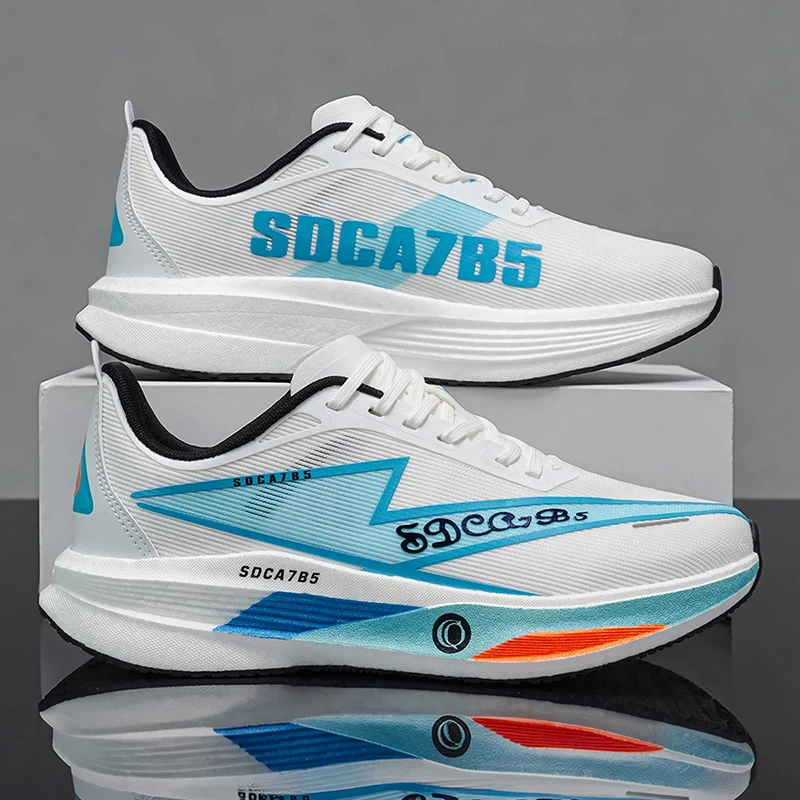 High-Tech Racing Running Shoes with High Elasticity and Cushioning, Available in Multiple Colors. Eye-Catching Ultra-Light Carbon Plate Marathon Running Shoes for Sports Enthusiasts. Professional Cushioning and Breathability, a Must-Have for Runners in Races
