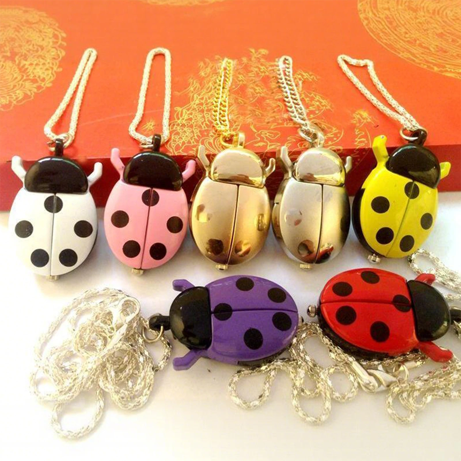 Mini Retro Beetle Pocket Watch,Red/Yellow Creative Flip-Top Pendant Clock for Couple,Cute Fashion Pocket Watchs for Gifts
