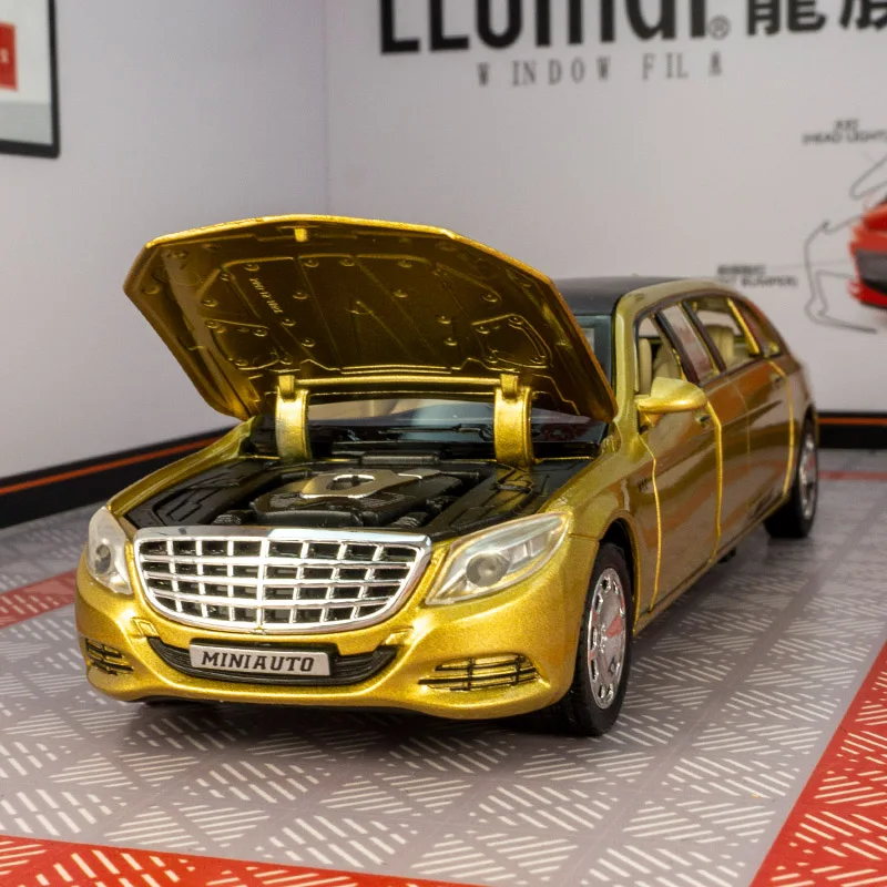 1:32 Maybach S650 portas modelo de carro de liga e capô do motor, o porta-malas pode ser aberto um carro de brinquedo infantil