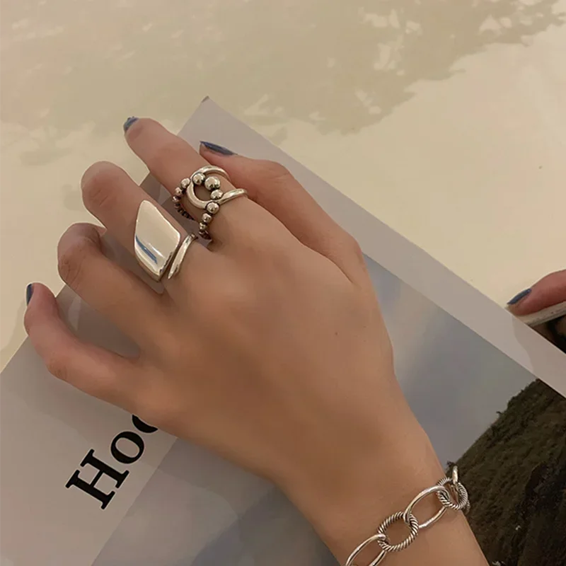 925 ayar gümüş düzensiz yüzük kadın geniş pürüzsüz açık basit Retro tarzı el yapımı yüzükler takı doğum günü hediyesi