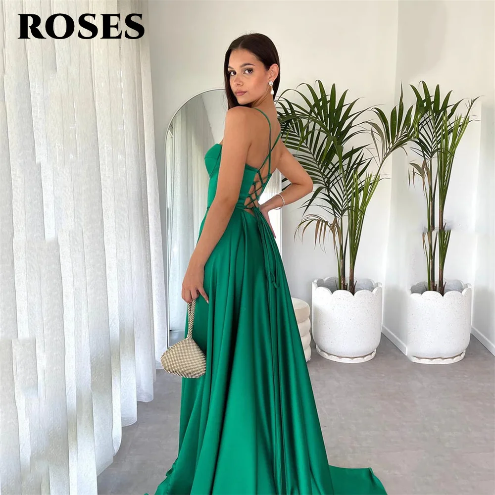 ROSES Spaghetti Strap فساتين الحفلات Black Sweetheart Prom Dresses With Side Split Lace Up Back Party Dress Stain Evening Gowns