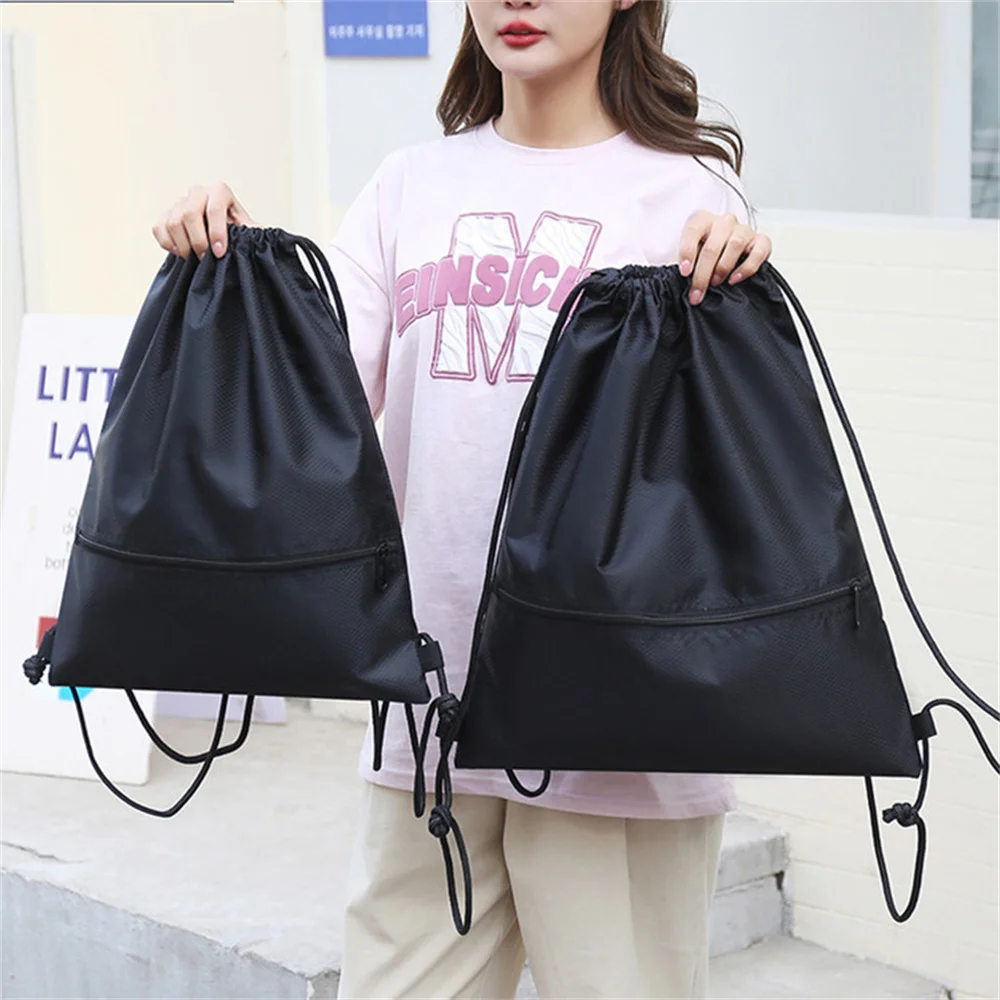 Bolsa de ombro com cordão para homens e mulheres, bolsas esportivas ao ar livre simples mochila de fitness leve de basquete bolso Oxford com zíper