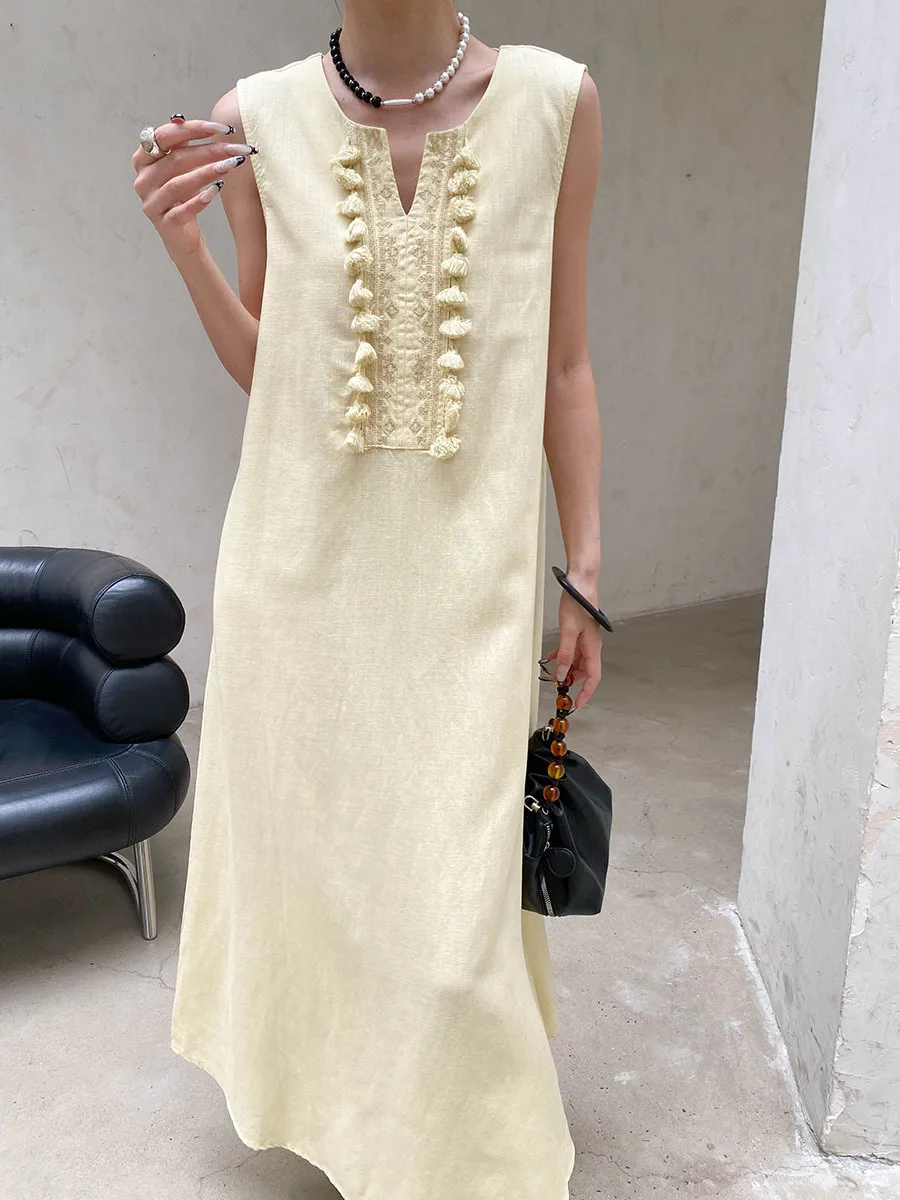 Sommerliches, lässiges, einfarbiges, ärmelloses Westenkleid für Damen mit V-Ausschnitt, Stickerei und Quasten – Detail 7