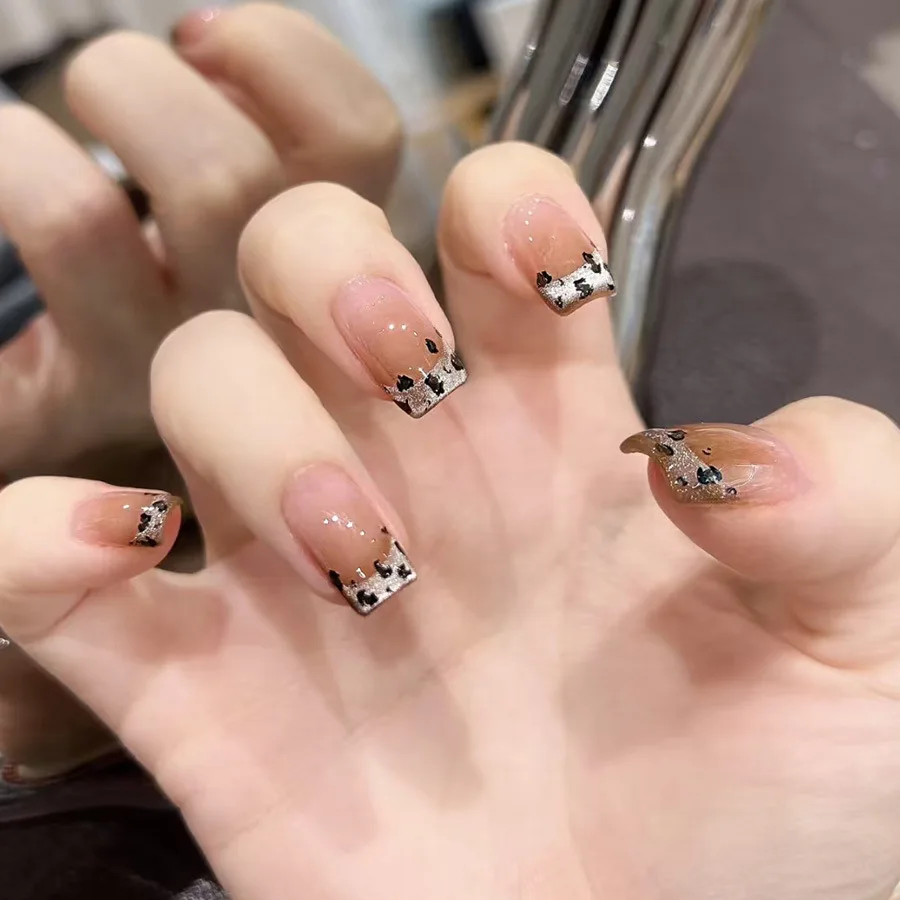 30pcs/set cat eyes fake nails for women girls fashion leopard printing 3D cherry shimmer glossy french tips press on false nails