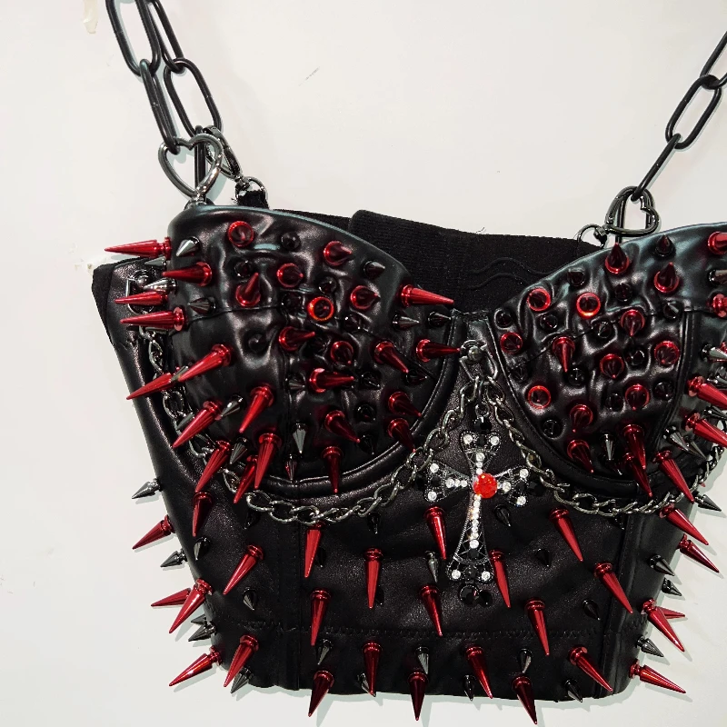 Originale gotico estivo rivetto scuro catena fionda da donna americano retrò sottocultura dolce fresco sexy hot girl gilet Y2K gilet da donna