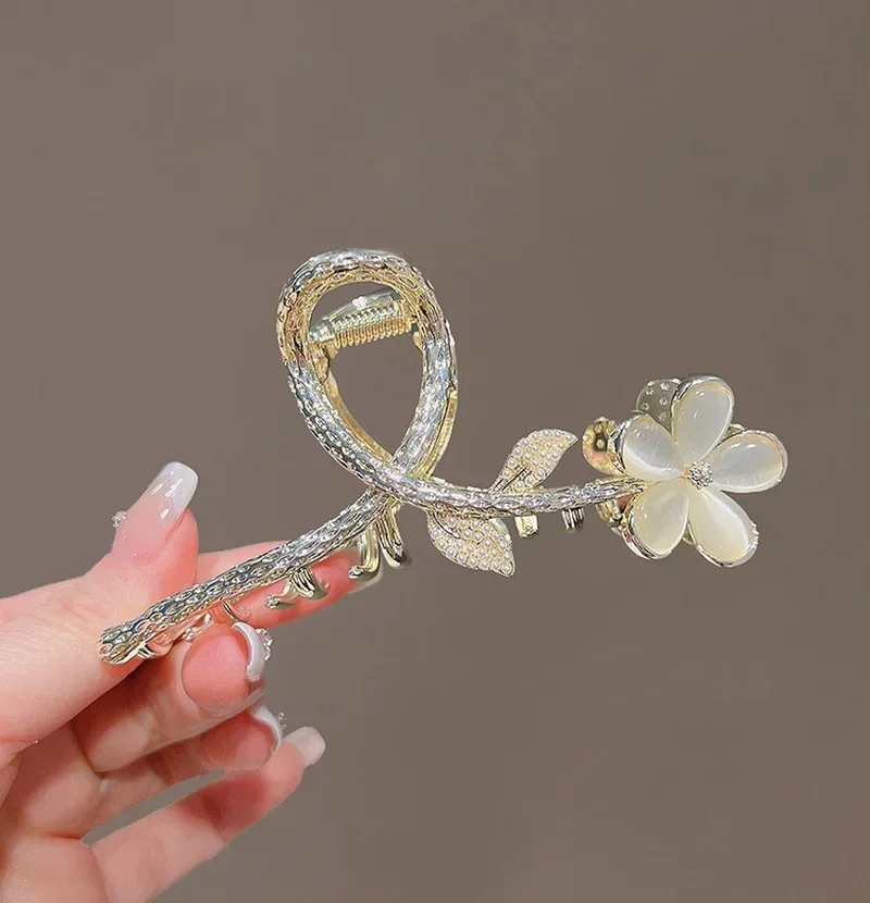 Women Summer Fashion Version Cat's Eye Stone Large Flower Hair Clip Elegant Pan Hair Grab Clip Hair Clip Headwear Accessories