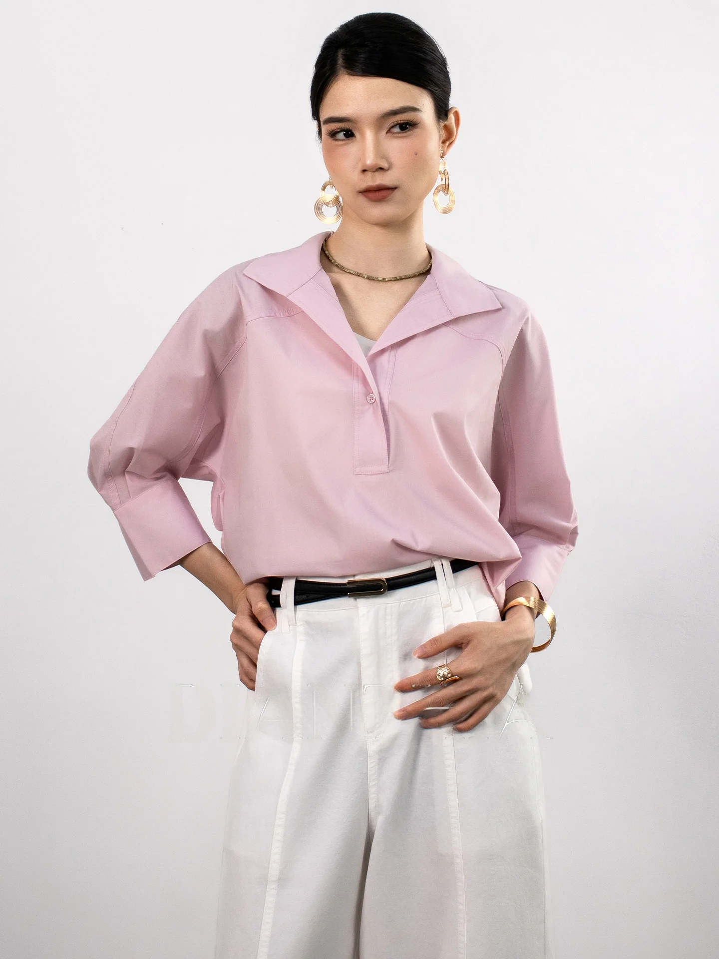 

Женская розовая повседневная рубашка DianThia с полуоткрытым передом, рукавом 3/4, широким воротником, из смесового хлопка и полиэстера, легкий уход, весна 2026