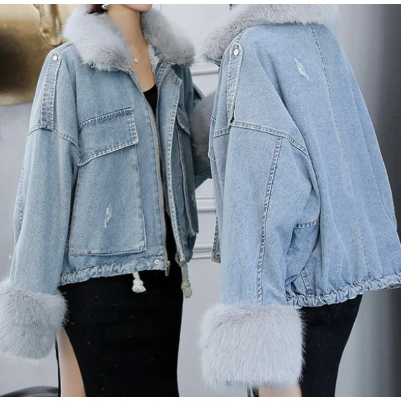 2025 Autumn and Winter New Washed White Denim Short Fur Integrated Jacket