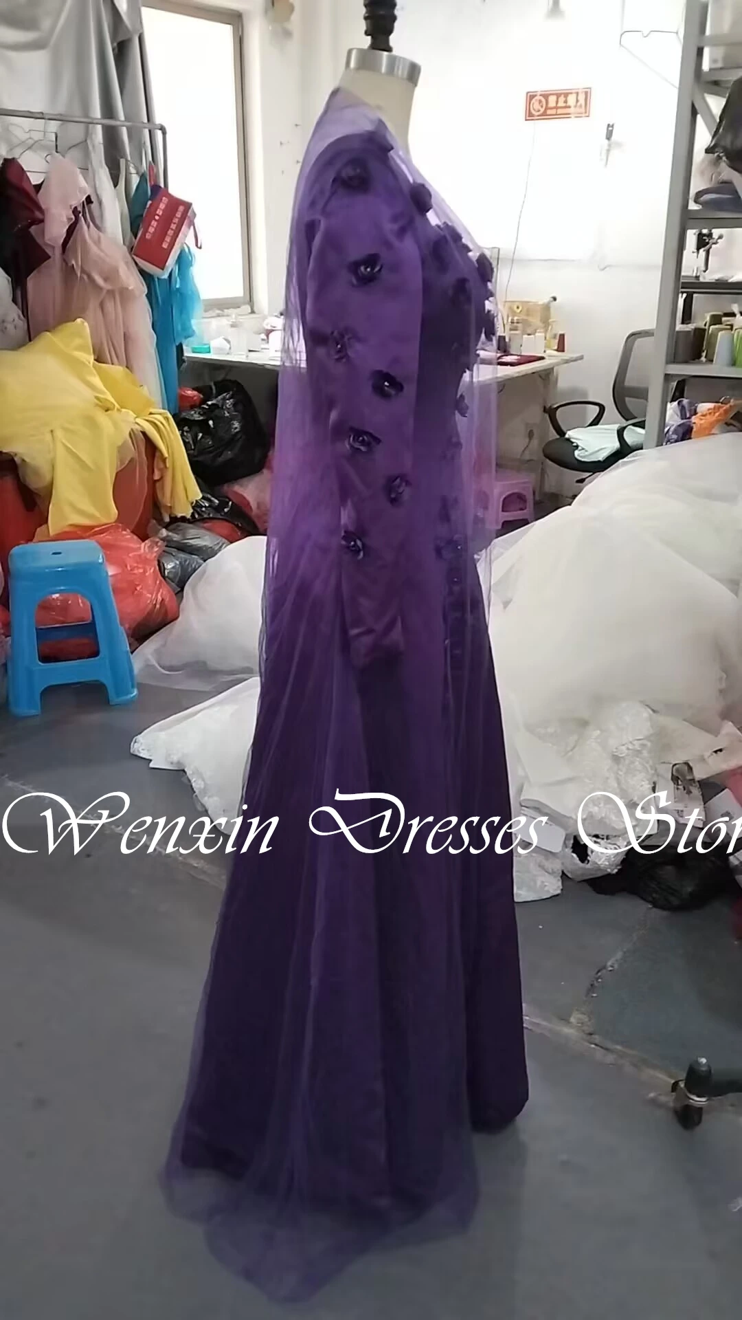 Dubai Evening Caftan Dress Purple Floor Length Straight Long Sleeves Satin Square Neck Pleats Appliques Sweep Train Exquisite