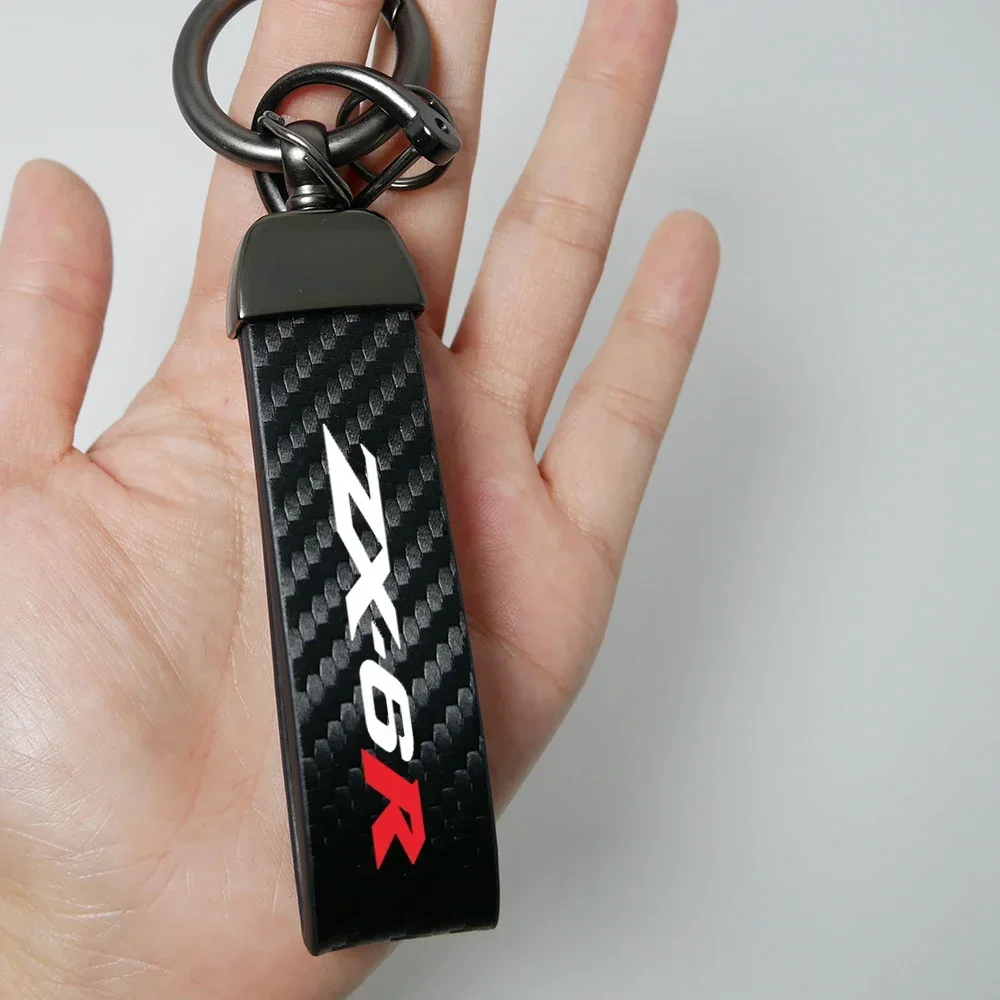 New Motorcycle key chain Ring Carbon Fiber Metal Keychain Horseshoe Buckle for KAWASAKI ZX6R ZX-6R 2000-2020 Motorcycle Keychain