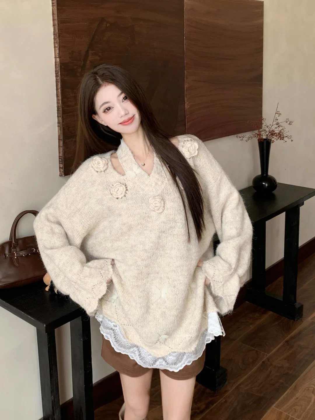 

Женская трикотажная кофта больших размеров с V-образным вырезом, осенне-зимняя новинка, свободного кроя, универсальная, с 3D-вышивкой цветочным узором, повседневная, для ношения под одеждой