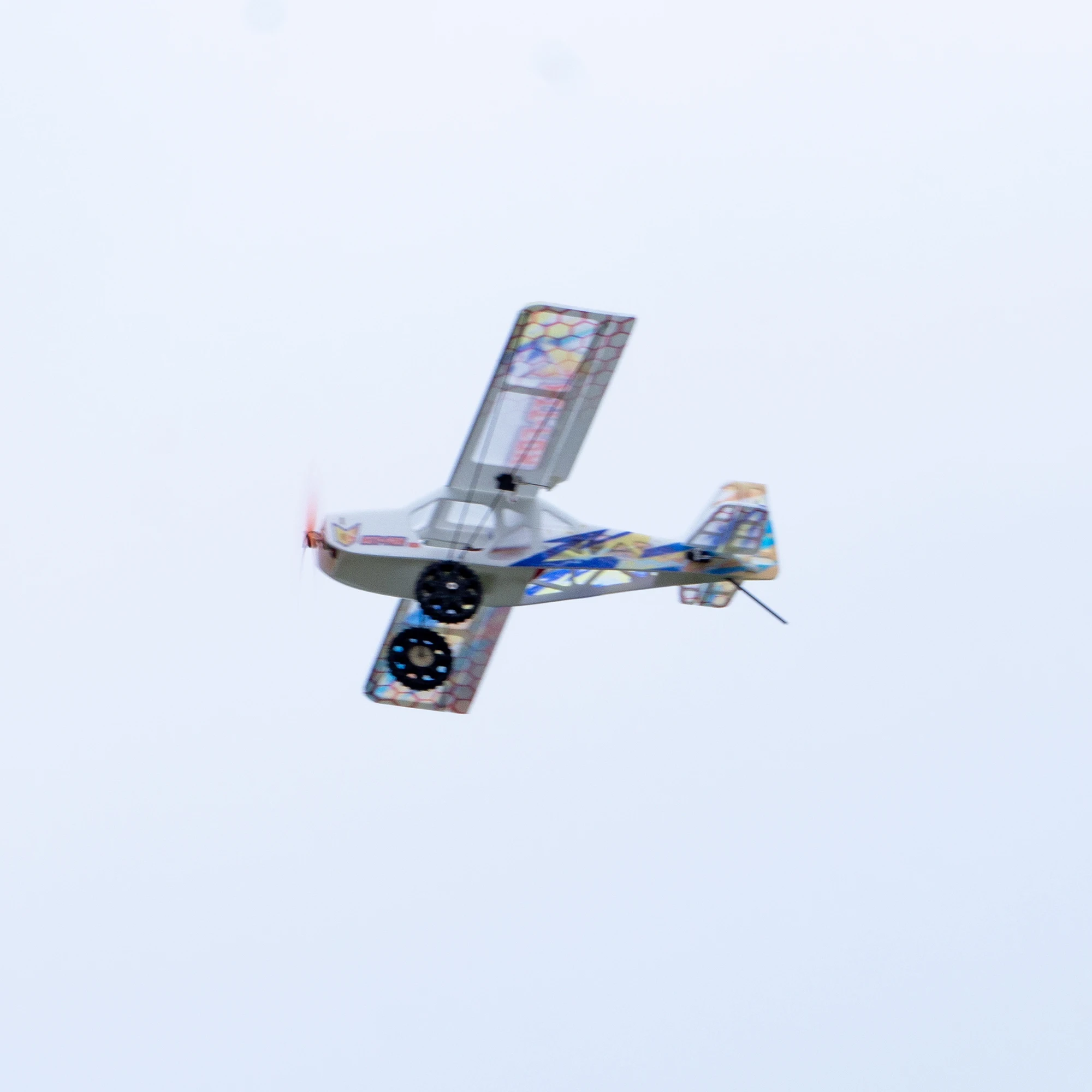 KIT-FOX V2025 RC-Flugzeug-Kit 570 mm, EPP-Schaum-DIY-Montagemodell – Hochleistungs-Miniflugzeug für Anfänger und Bastler – Detail 16