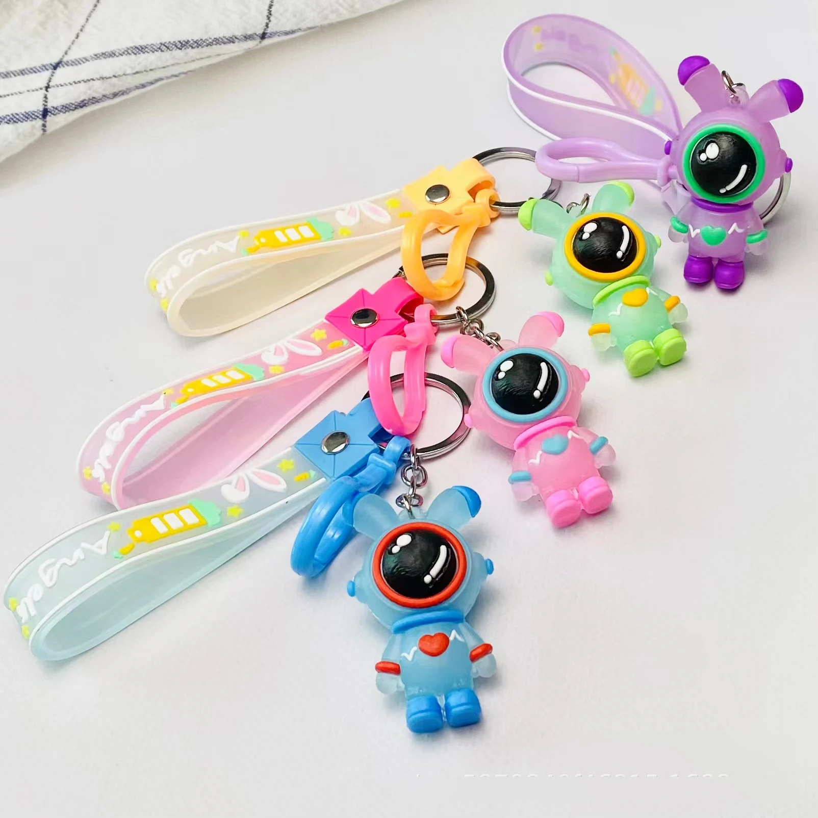 15pcs Cool Astronaut Kawaii Key Chain with Sunset Light Cute Keychain Pendant Car Keychains Cartoon Lightning Bear Keychain