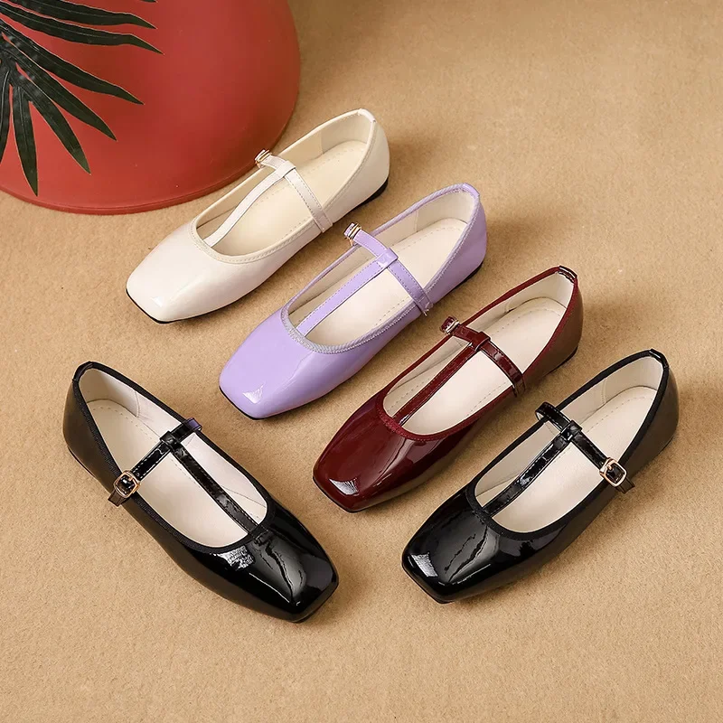 Patent Leather T-strap Mary Janes Shoes Women Shiny Glossy Vintage Flats Loafers Female Square Toe Soft Elegant Black Shoes