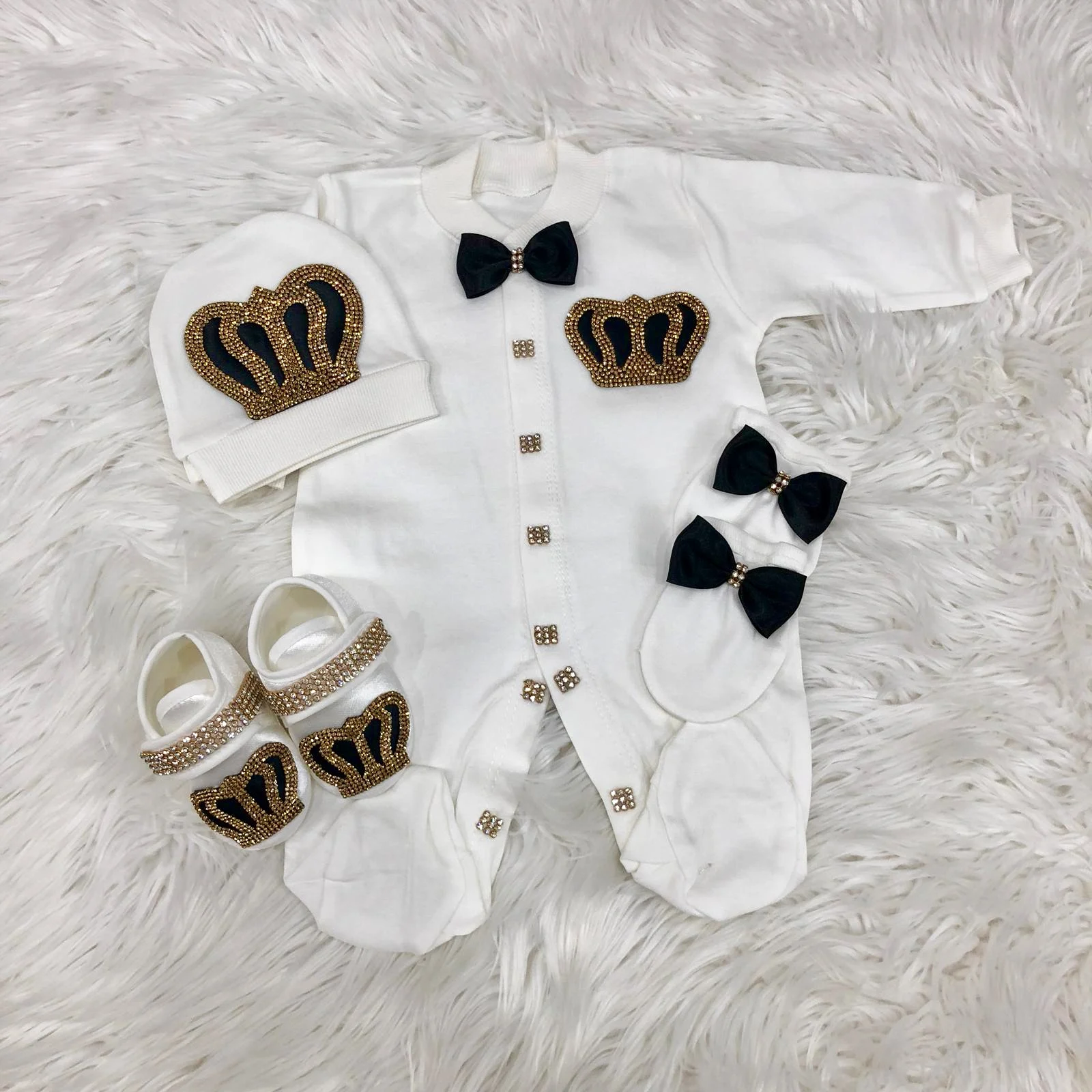 

1. Newborn Baby Boy Outfits Set Kids Clothing Real Cotton Infant Care Products Body Suit Shirt Pants Hat 5 Pieces Origin Turkey