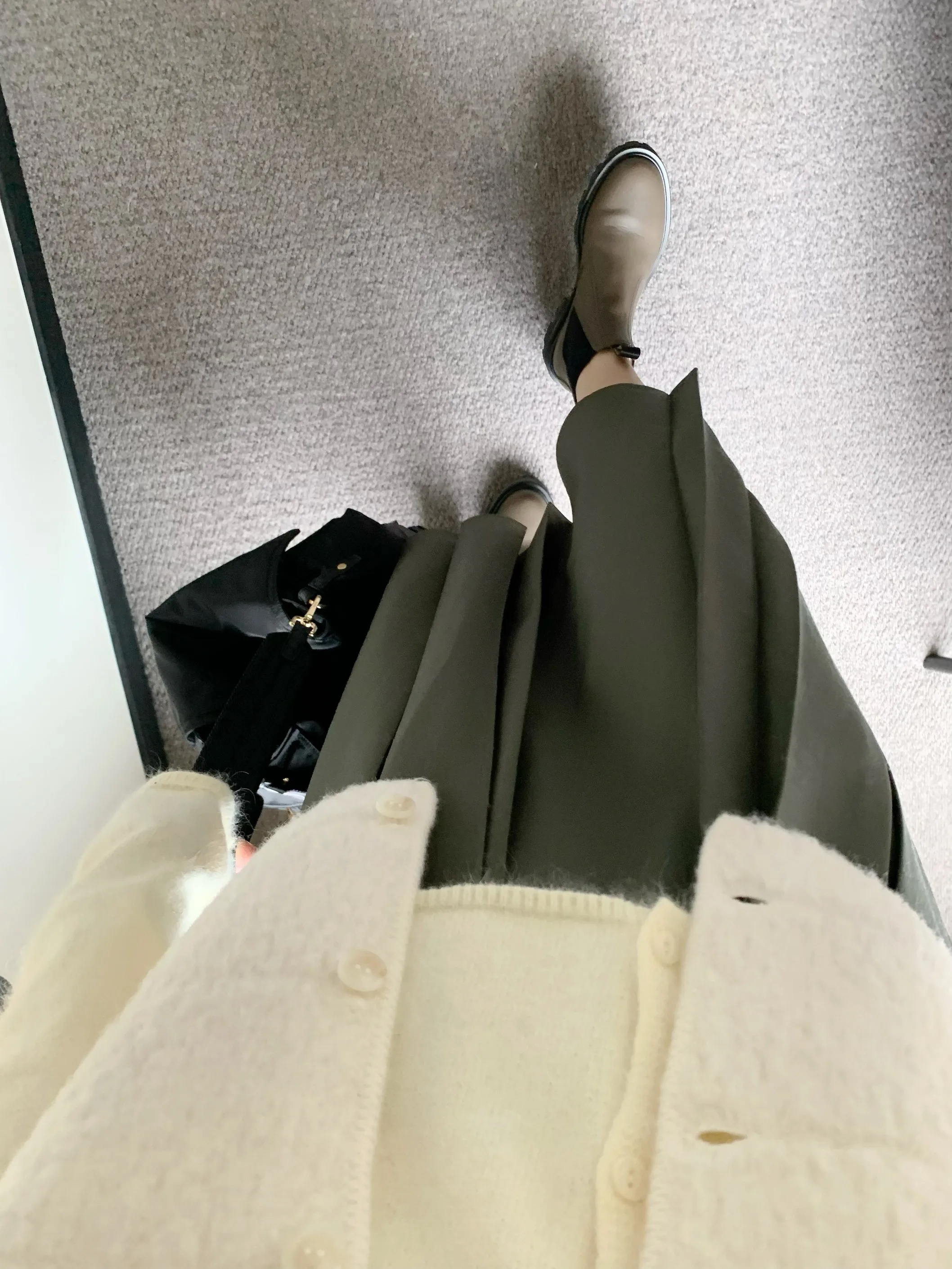 

Fretaro Quali Draped College Sle f-length Skirt Women's Spring New Faionable Pleated Skirt in Ce een