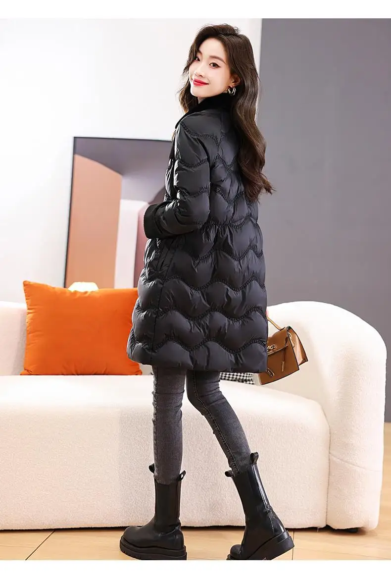 2024 European Winter New Women's Down Jacket Loose Commuter Collar Splicing Jacket