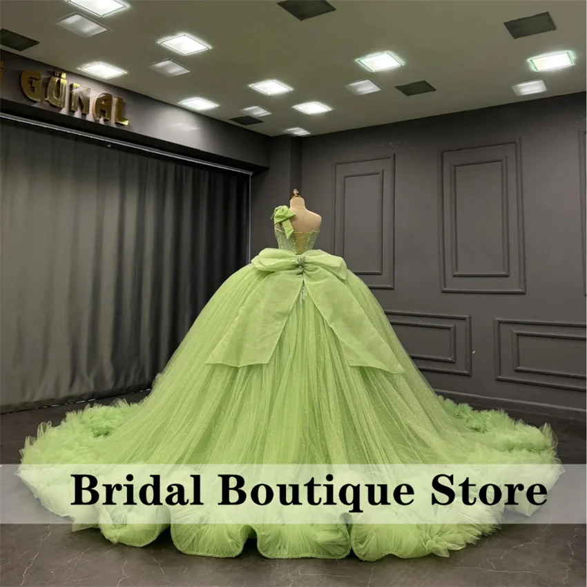 Zielona Sukienka na Jedno Ramię na Quinceañerę (15 lat), Suknia Balowa, Koraliki, Aplikacje, Meksykańska Sukienka Urodzinowa, vestidos xv años, Szyta na Miarę