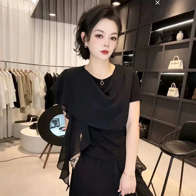 Camiseta negra de manga corta con cuello redondo y fajín asimétrico para mujer, diseño informal de verano, Top versátil adelgazante