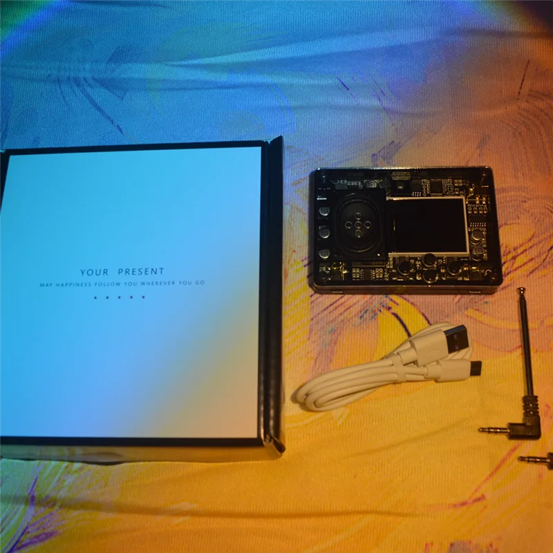 

Electronic Creative Player Instrument Retro Multiple Voices Creative Toys With Screen Display-ABNJ