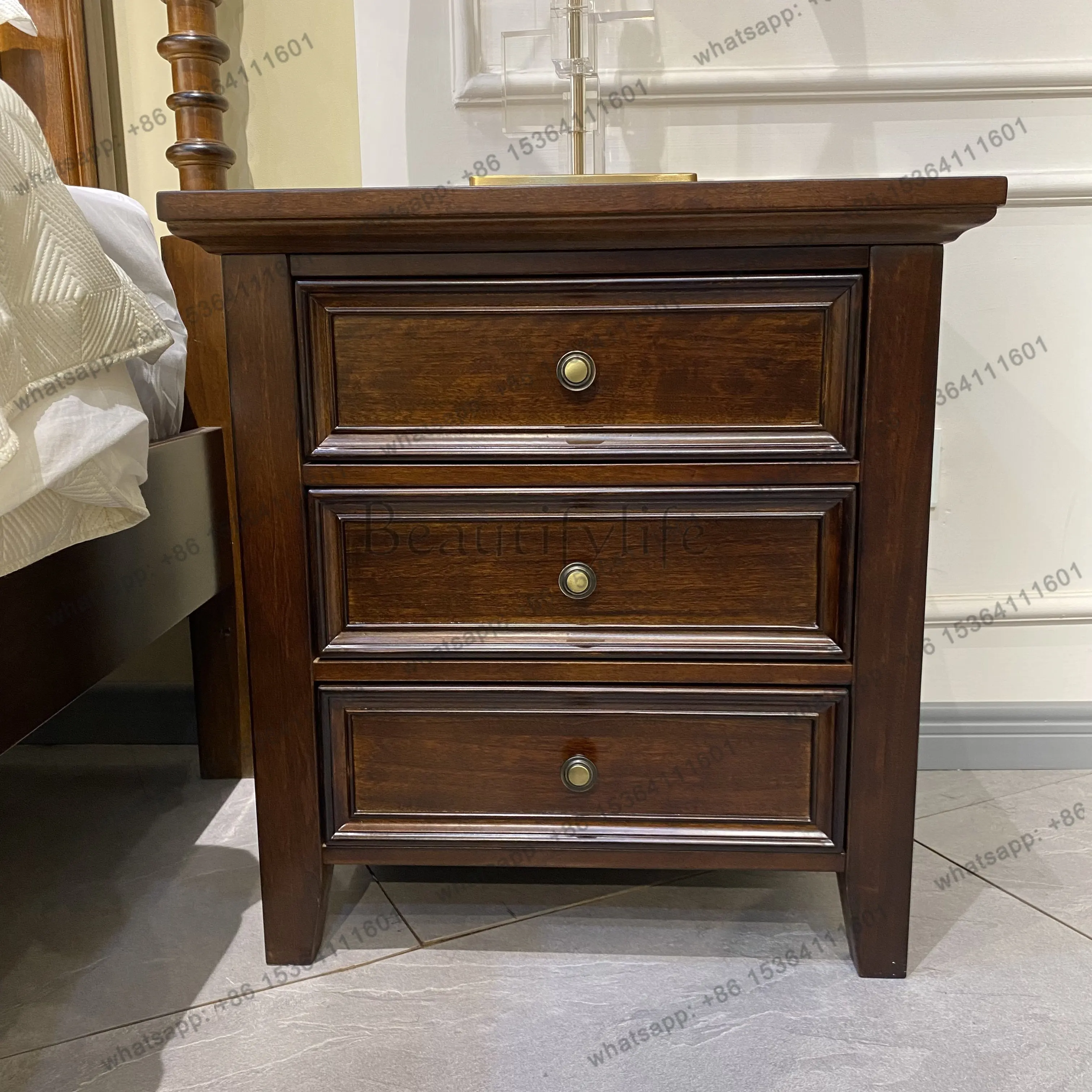 Jianmei solid wood bedside table with three pumps, master bedroom storage cabinet length 560 * width 420 * height 585mm