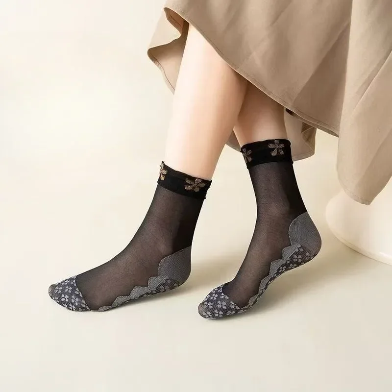 

10pcs Short Women's Stockings: Ultra-Thin, Breathable, Anti-Snag Mid-Calf Socks Step into Summer with Four-Leaf Clover