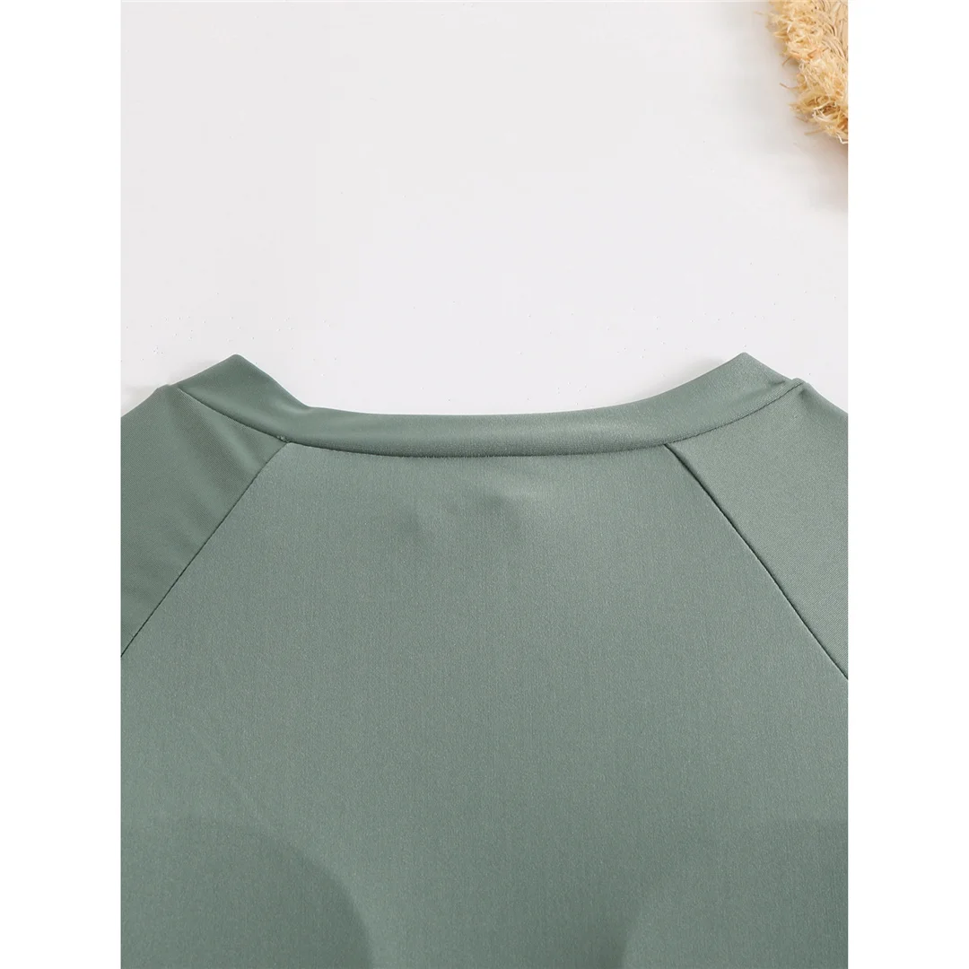 Sexy, hoch geschnittener, bedruckter, langärmliger, mit Reißverschluss versehener Surf-Rashguard, einteiliger Badeanzug, Damen-Badebekleidung, Damen-Badeanzug, Badeanzug, Modell V6285. – Detail 4