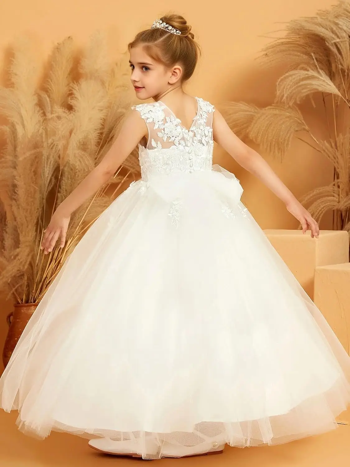 Abiti da ragazza di fiori con applicazioni in pizzo per matrimonio Abito da prima comunione in tulle Abito da ballo senza maniche con abiti da festa con papillon