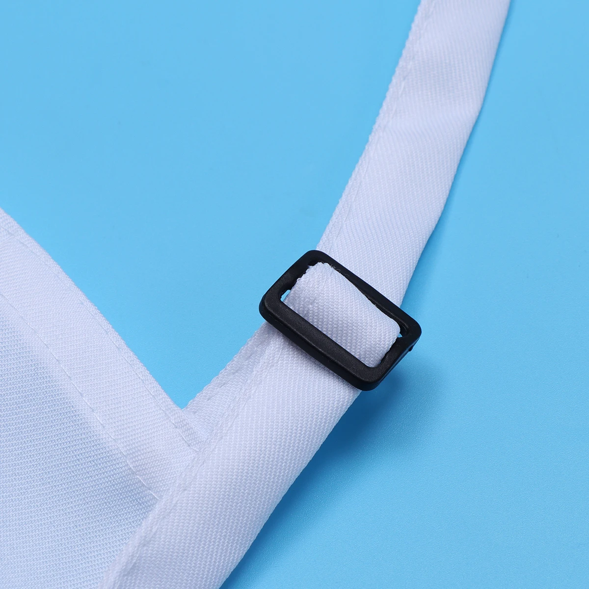 

Adjustable Neck Strap Bib Apron 2 Pockets 60X85Cm White Kitchen Cafe Hotel Restaurant Home Use Easy Clean Workwear