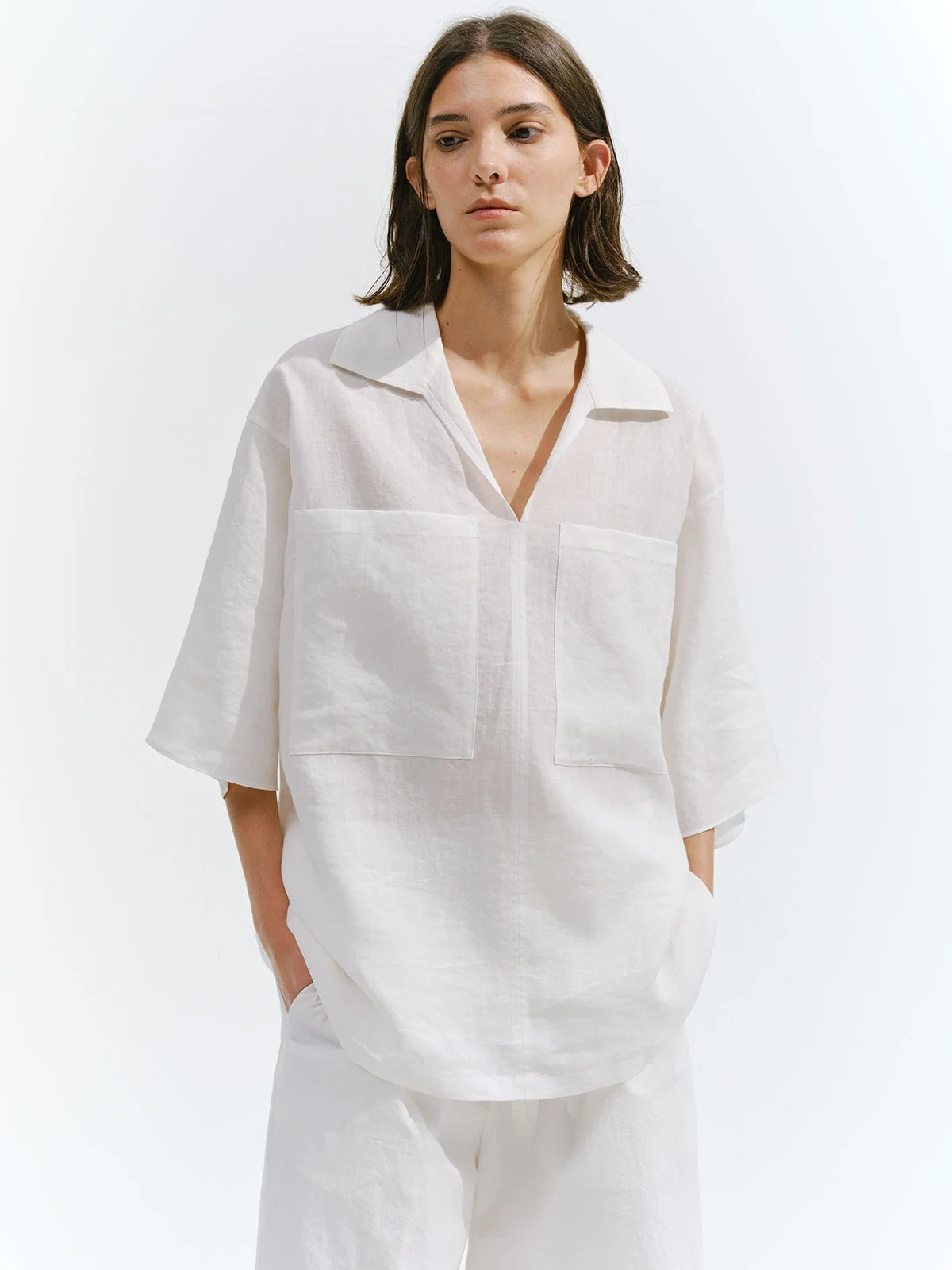 

Женская льняная рубашка REWEAR свободного кроя с коротким рукавом, фактурная, с большими карманами, летняя коллекция 2026, производство Китай