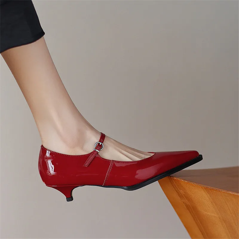 

Новая весенне-осенняя женская обувь из лакированной кожи, женские туфли с острым носком, модные лаконичные туфли Мэри Джейн, женские туфли-лодочки на среднем каблуке