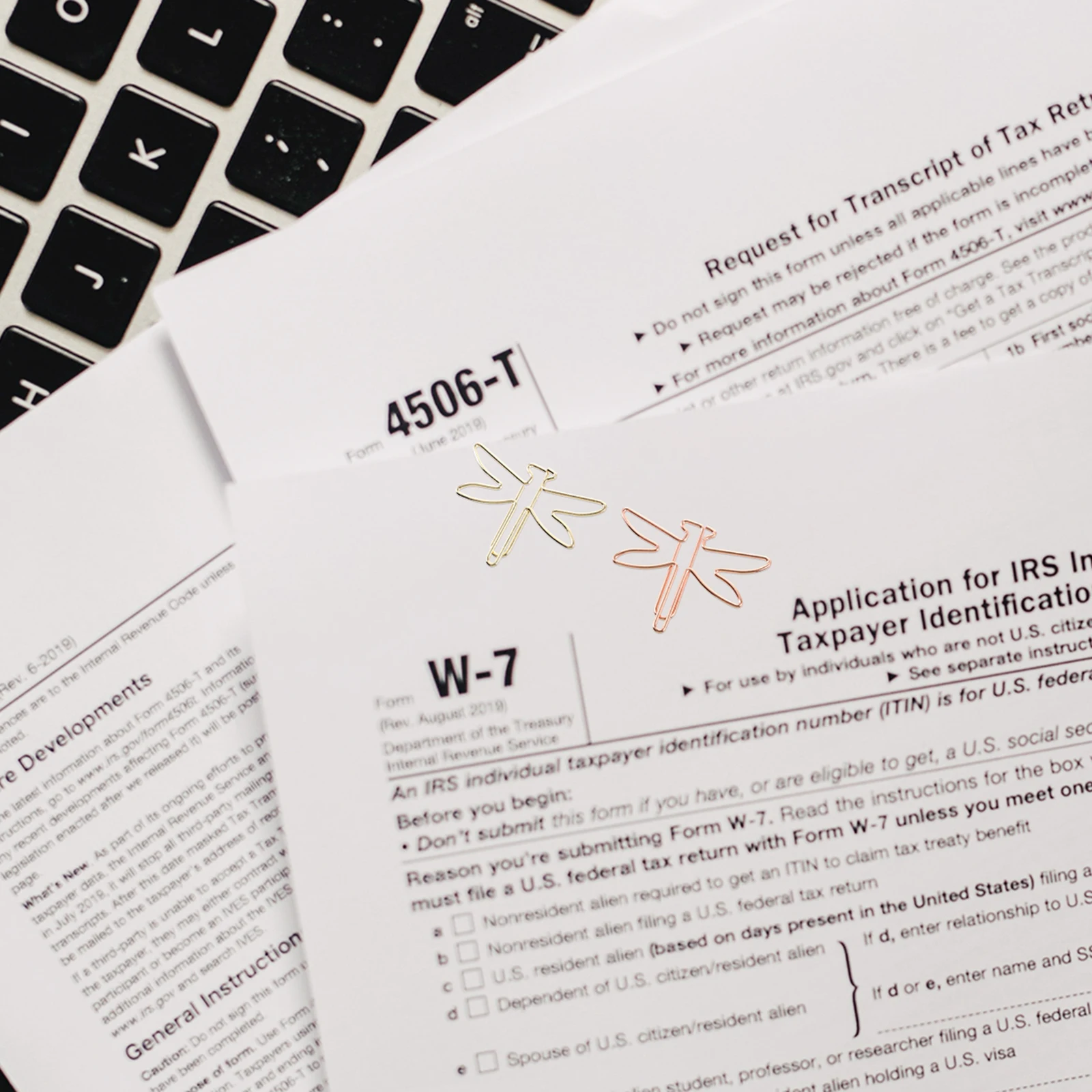 

20Pcs Insect Creative Paper Clips Bright Color Zinc Alloy Document Clips for Office School File Paperwork Supplies