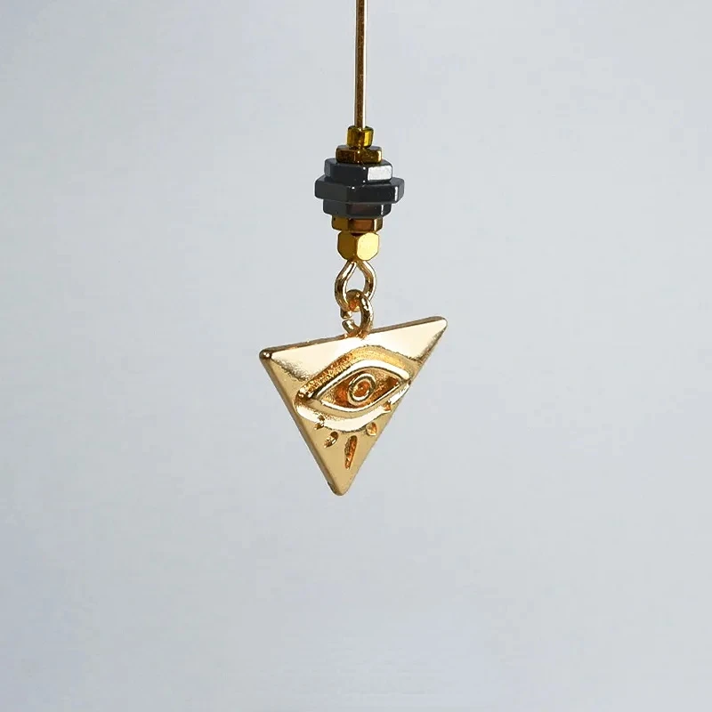 

Vintage Fashion Personality Triangle Earrings Earrings Short Geometric Eyes Earrings Banquet Jewelry Accessories Gift