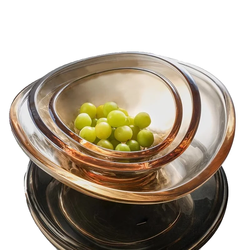 

Легкая роскошная стеклянная тарелка с фруктами высокого класса