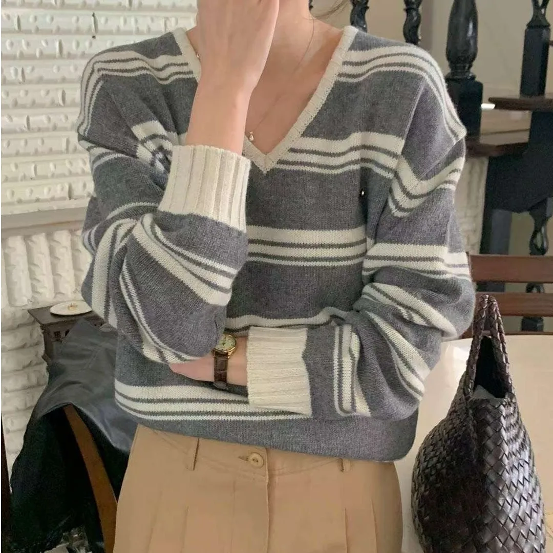 سترة نسائية أنيقة محبوكة بياقة على شكل V وأكمام طويلة مع نقش مخطط، قميص أساسي عصري بأسلوب عملي وطول عادي من أصل صيني #5