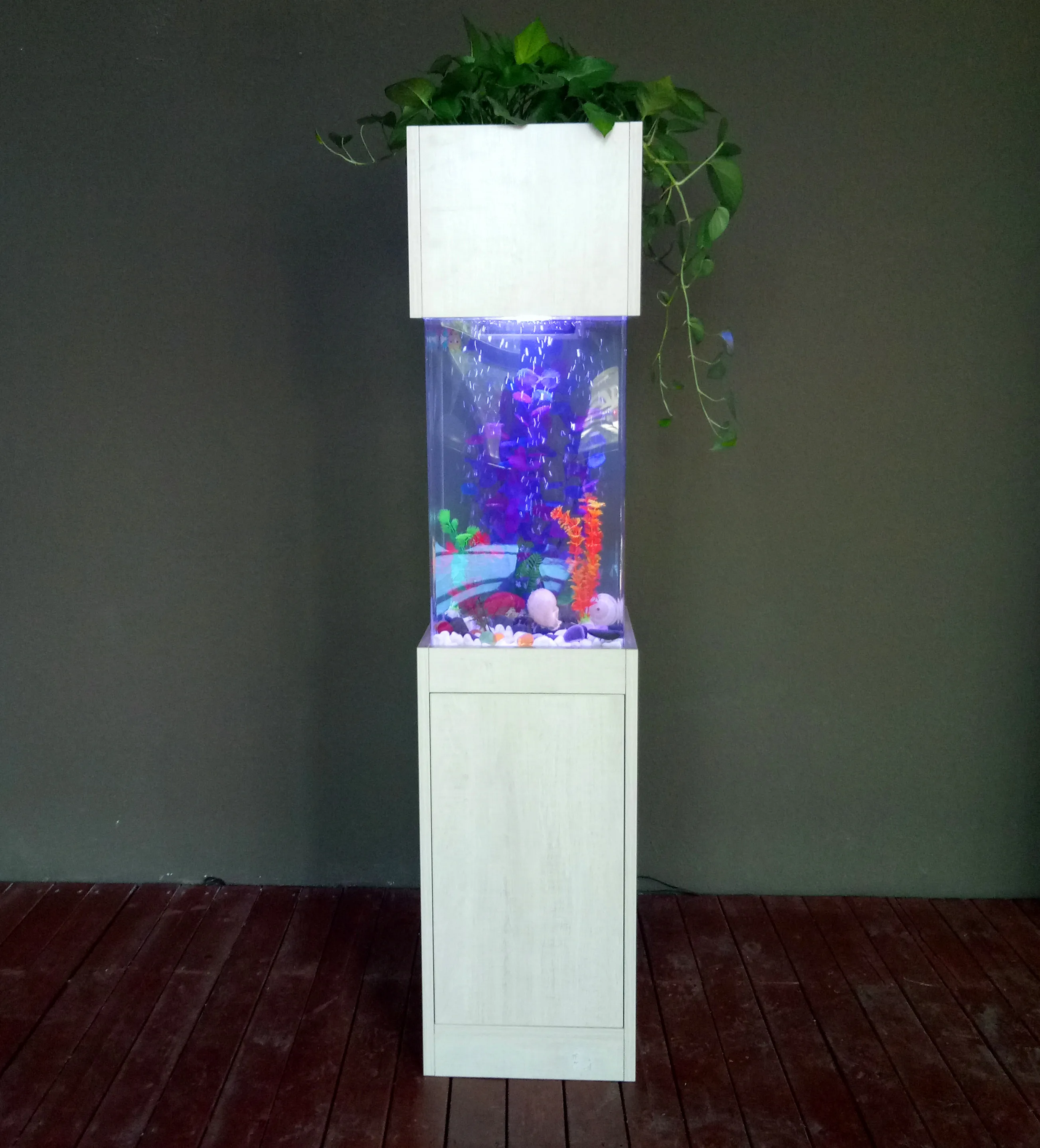 customized acrylic corner fish tank aquarium