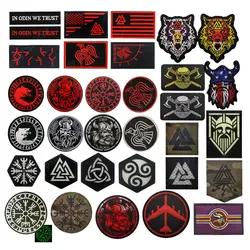 Parche táctico PVC Valhalla – Lobo vikingo con runas nórdicas