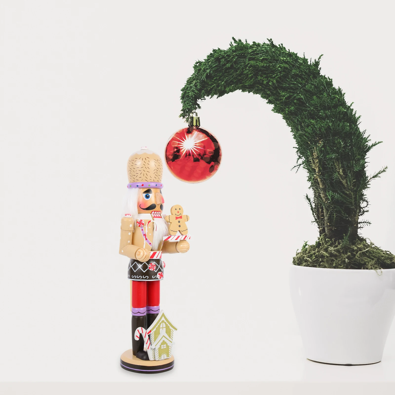 

Wooden Nutcracker Decoration Classic Christmas Cartoon Puppet Ornament Festive Holiday Xmas Desktop Gift Xmas Wood Nutcrackers