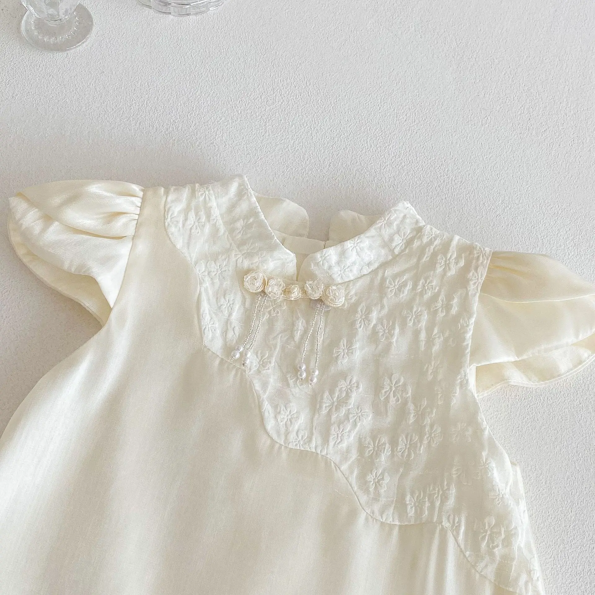 Projekt dziewczyny Qipao 2025 nowa letnia sukienka dla dzieci w stylu chińskim modna dziecięca spódnica księżniczki w stylu zachodnim