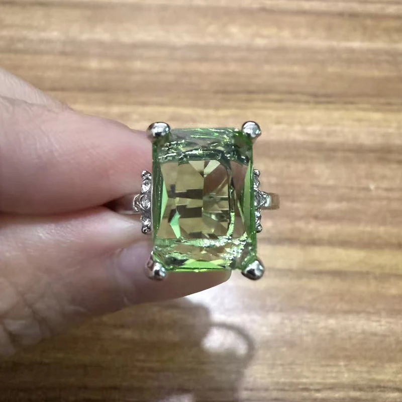 Jianjie Gold/Silver Two Color Women\'s Fresh Green Square Zircon Inlaid Rings Elegant Delicate Female Ring Jewelry Accessories