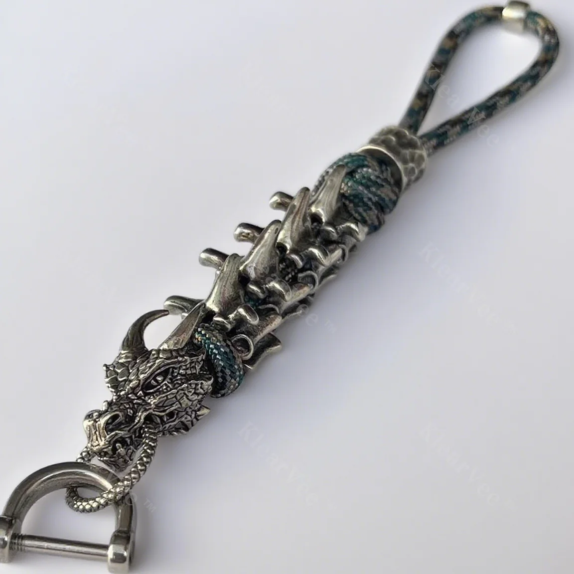 

White Copper Dragon Head Vertebrae Personality Paracord Woven Rope Buckle EDC Push Card Accessory Keychain Backpack Pendant