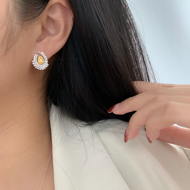 KUGG 100% 18K White Gold Earrings Elegant Style Real Natural Yellow Diamond Stud Earrings for Women High Wedding Jewelry