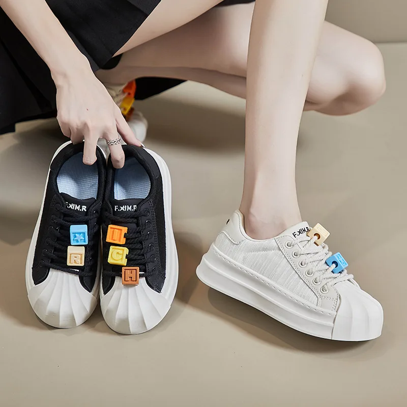 2023 New Thick Bottom Lovers Autumn Summer Breathable Building Blocks Shell Head Board Shoes Female Small White Shoes