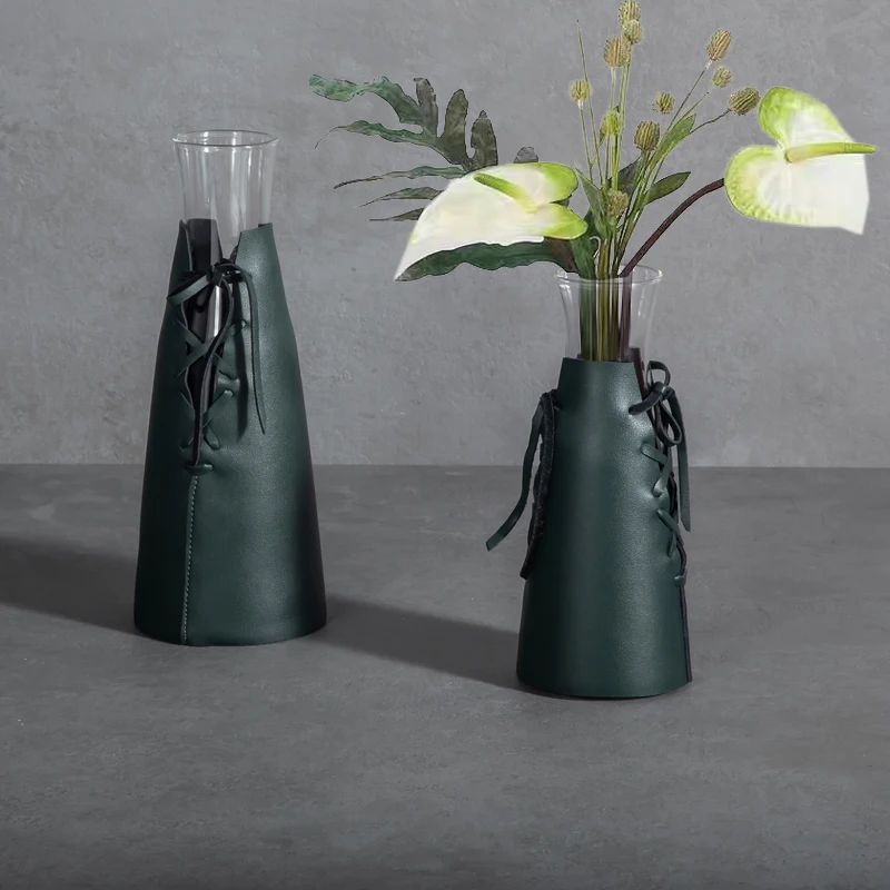 

Cylinder Art Deco Design Glass Flower Vase for Wedding or Home Decor Cowhide Leather Table Decoration Functional Floor Vase