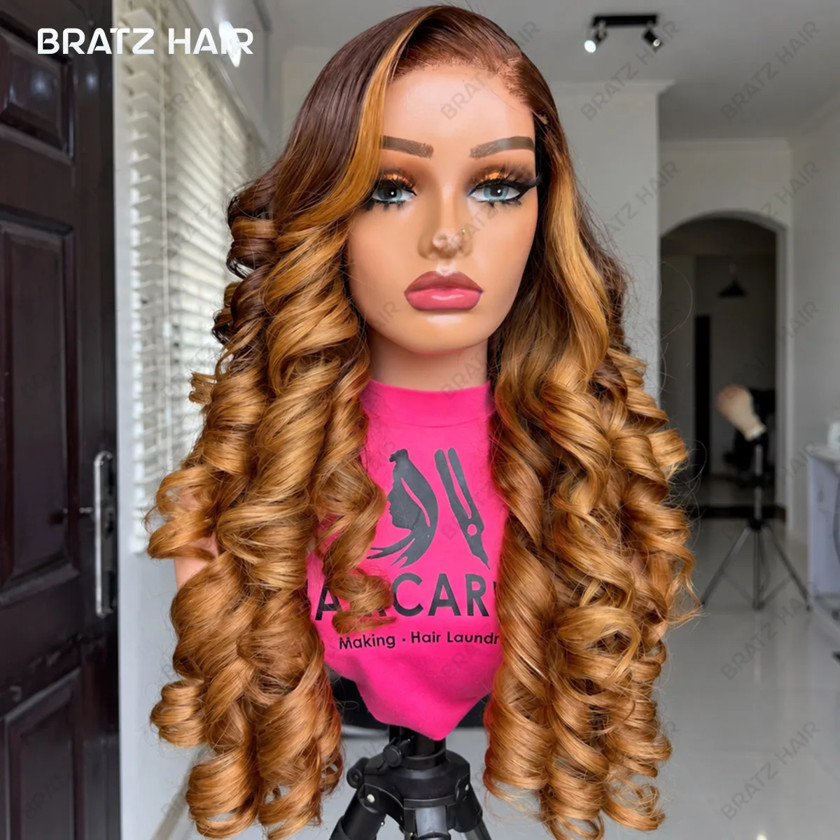 Wear to Go 5by5 Closure Ombre Blonde Bouncy Curly Glueless Wig Pre Plucked 13x6 13x4 Lace Front T4/30 Colored 450 Density Wigs