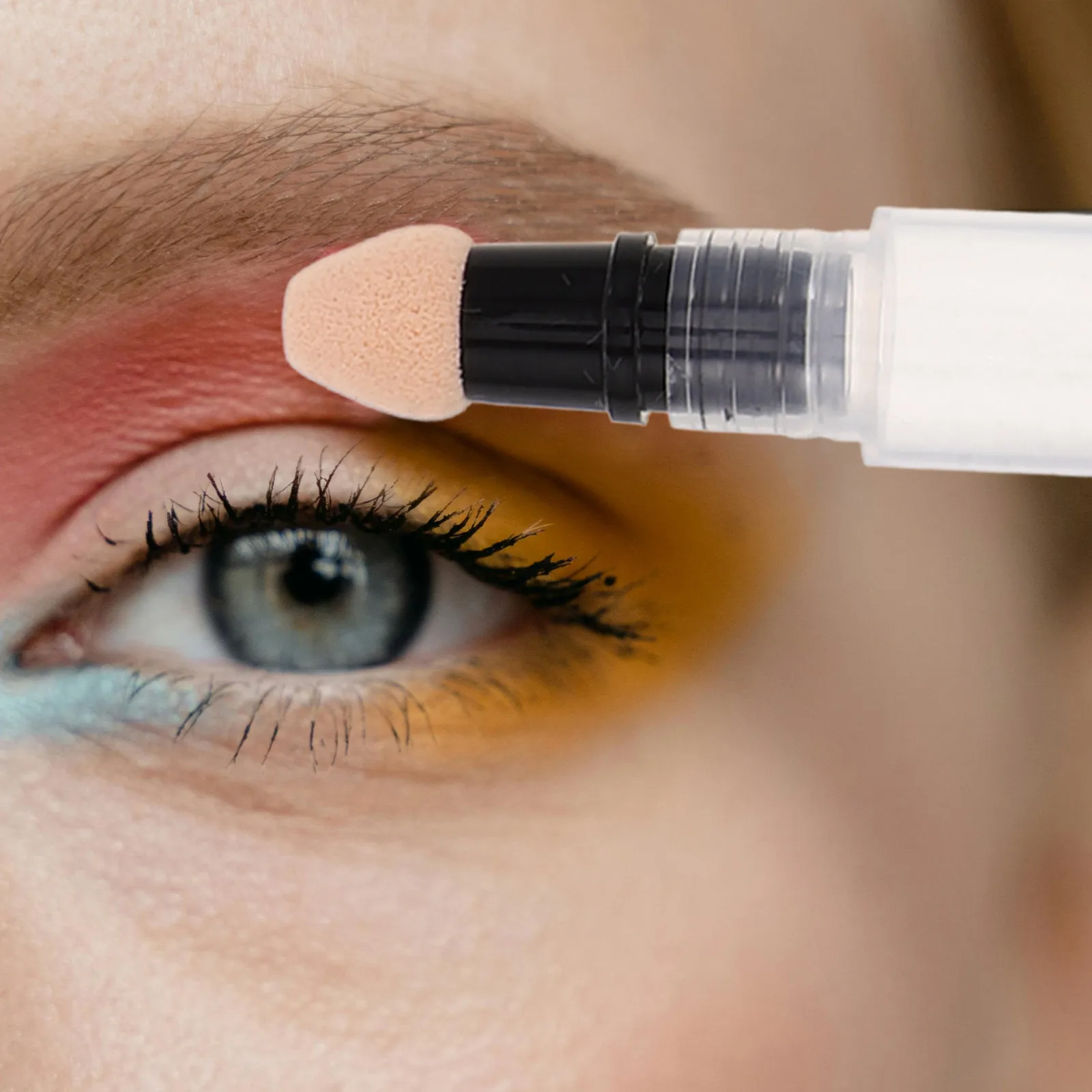 

2Pcs Refillable Makeup Press Pen Sponge Tip Lip Gloss Applicator Portable Blush Dispenser Pen Travel Friendly Makeup Tool