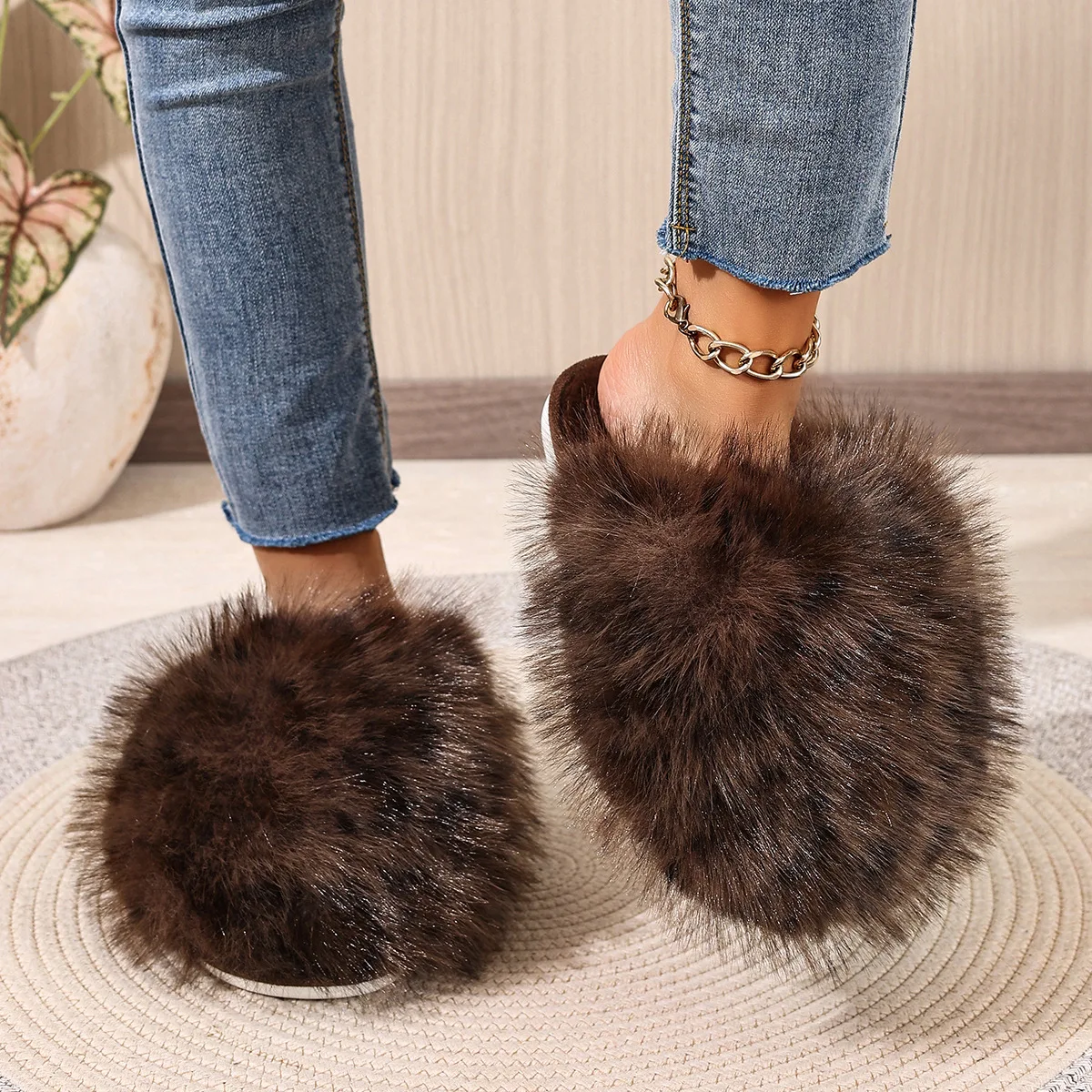 Damen Warme Hausschuhe Plüsch Leopardenfell Flauschige Pantoffeln Große Größen Geschlossene Zehenpartie Flache Sandalen Weiche Bequeme Schuhe für Frauen – Detail 18