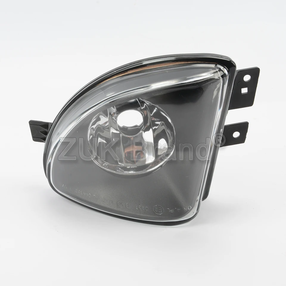 ZUK Front Bumper Fog Light Fog Lamp For BMW 5 series F10 F11 F18 520i 523i 528i Foglamp Foglight 63177216885 63177216886