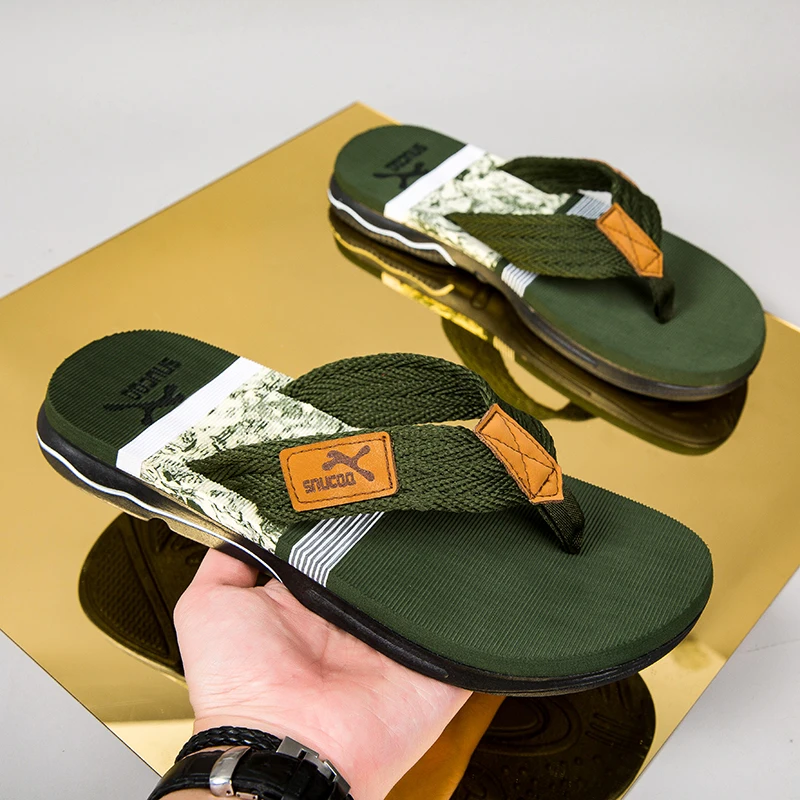 

Новые модные шлепанцы, мужские зеленые шлепанцы, легкие удобные мужские тапочки, нескользящие дышащие трендовые тапочки, мужские пляжные шлепанцы
